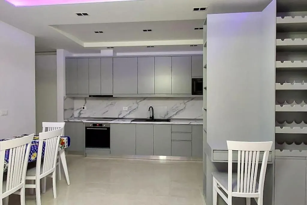 Modern Apartment Overlooking The City Of Tirana Kamez